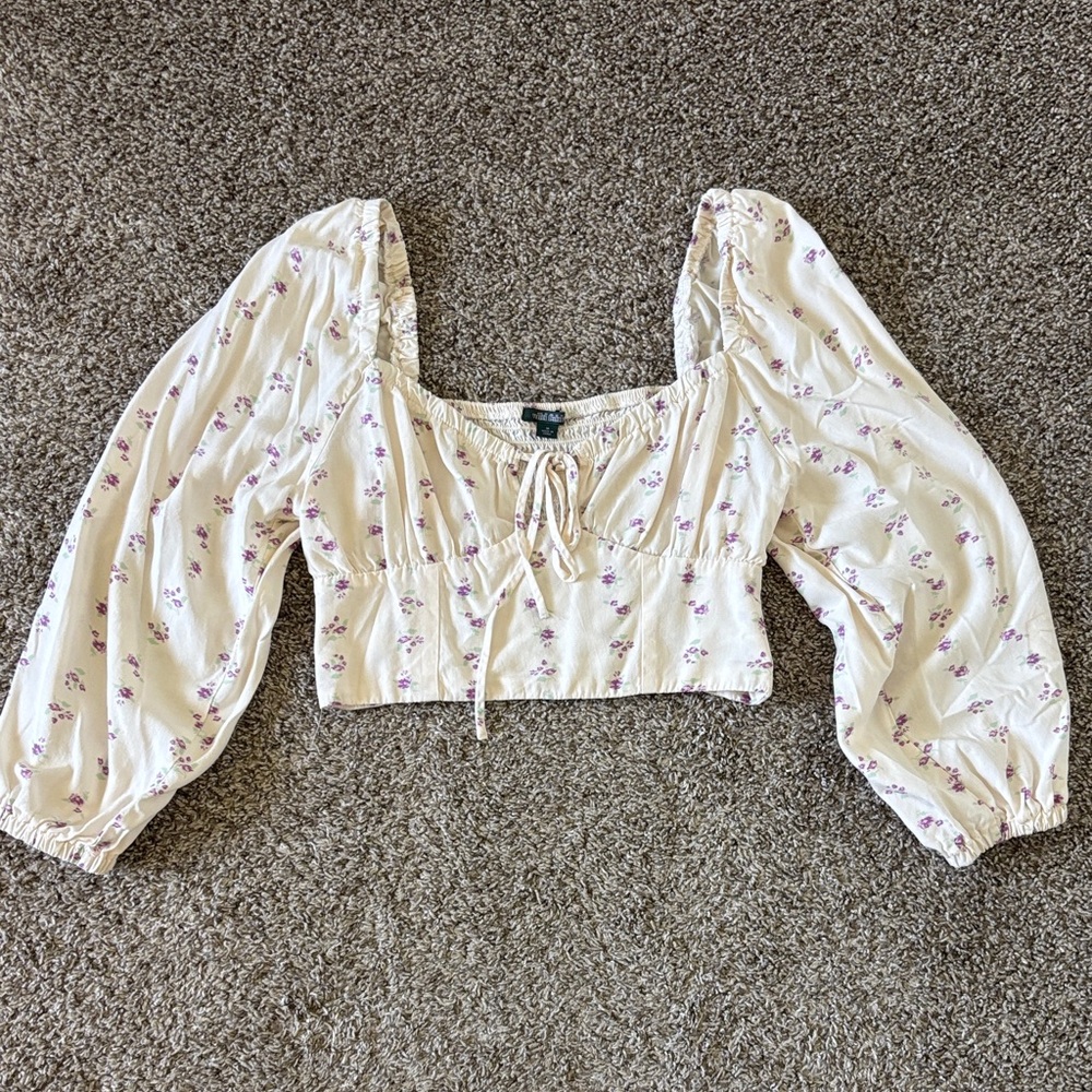 Women’s  Puffed Sleeve Cream Floral Peasant Style Crop Top Size M